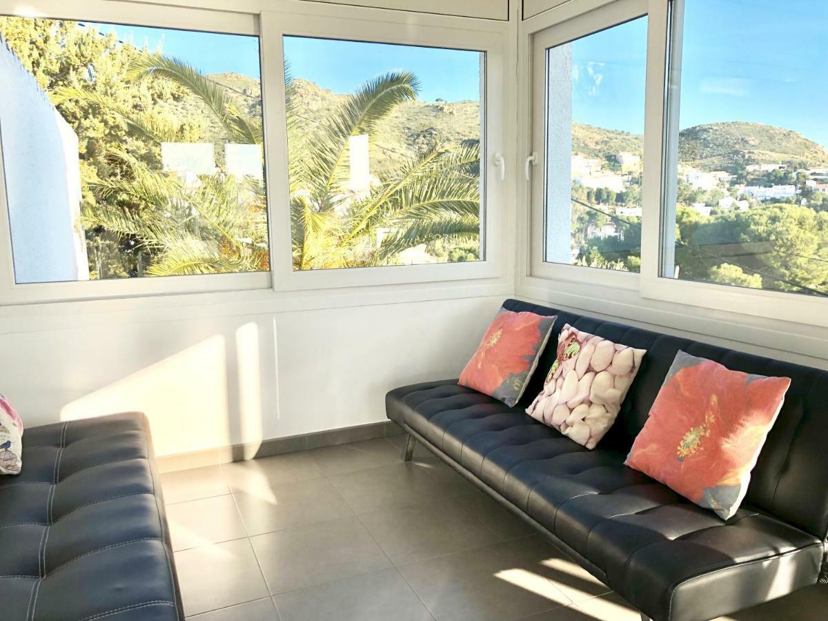 Chalet Doble Almadraba Villa Roses Bagian luar foto