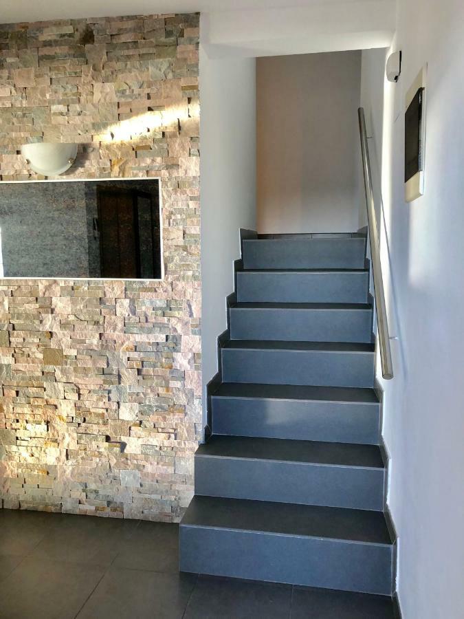 Chalet Doble Almadraba Villa Roses Bagian luar foto