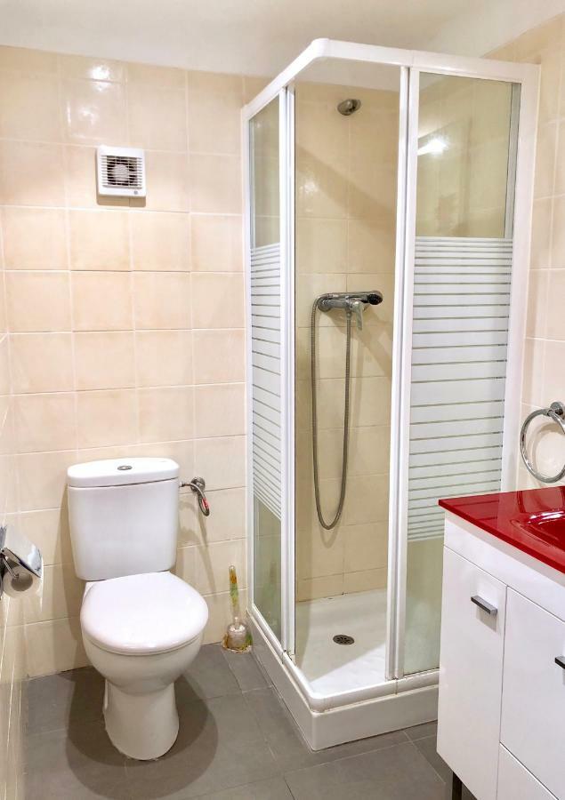 Chalet Doble Almadraba Villa Roses Bagian luar foto