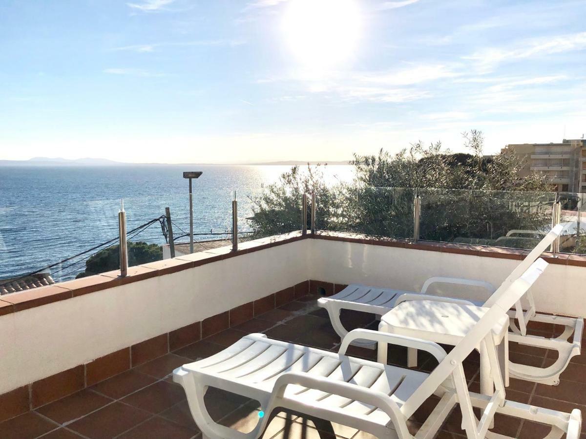 Chalet Doble Almadraba Villa Roses Bagian luar foto