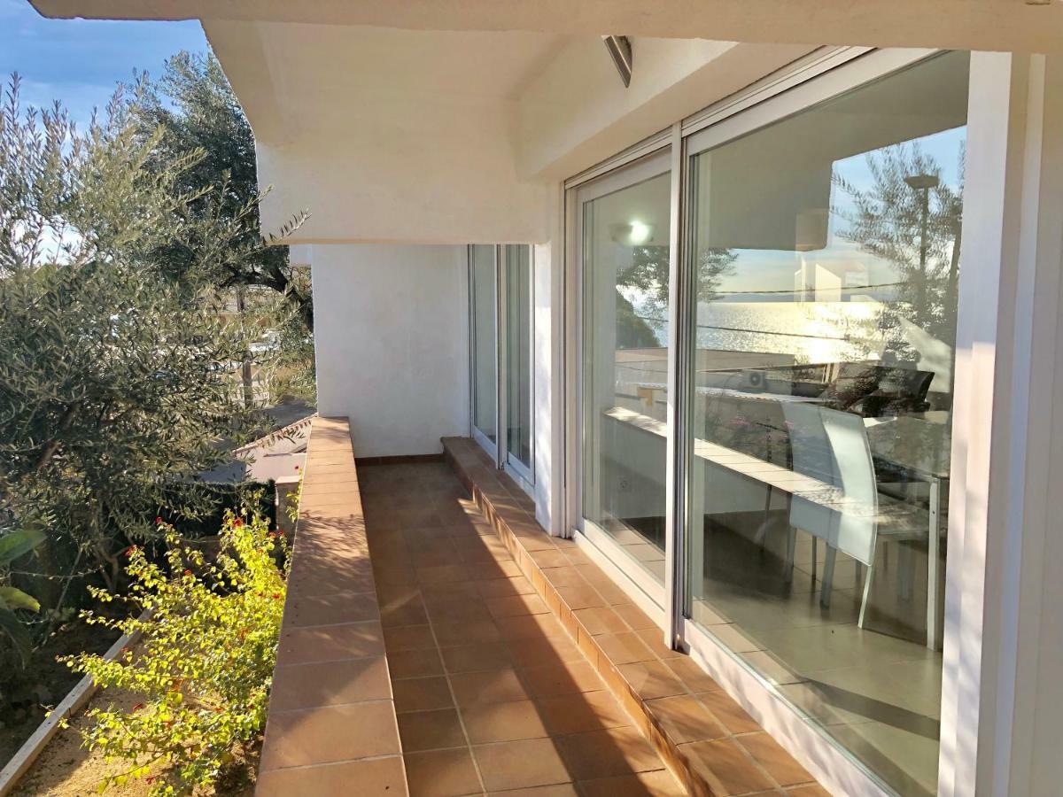 Chalet Doble Almadraba Villa Roses Bagian luar foto
