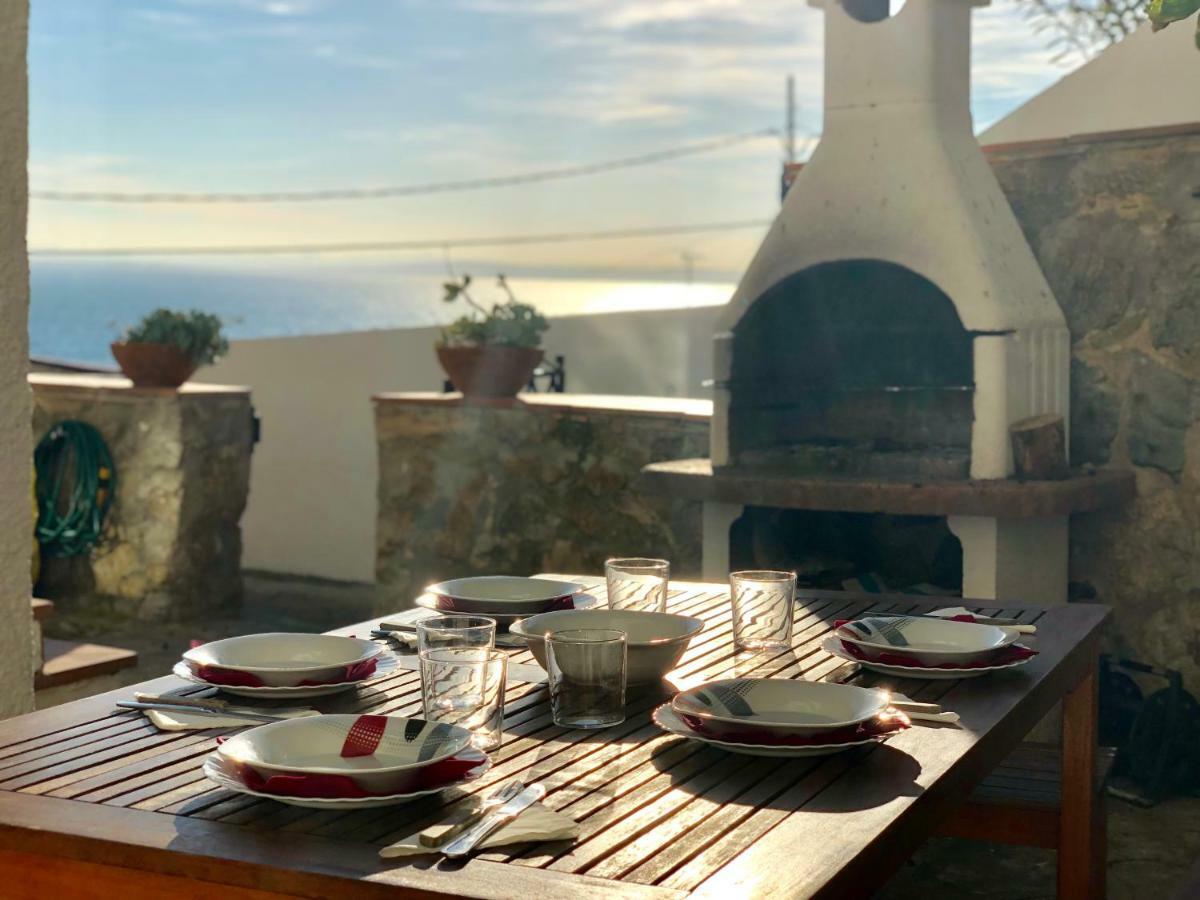Chalet Doble Almadraba Villa Roses Bagian luar foto